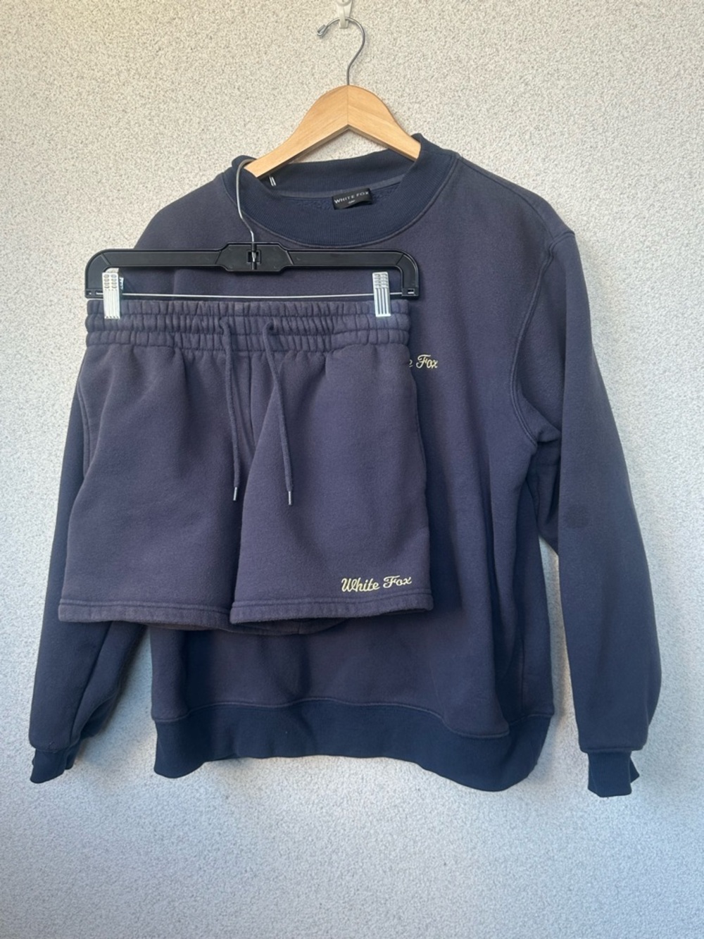 White Fox Set - Crewneck Sweatshirt S/M & Shorts (S) Navy Blue Gold Script Logo
